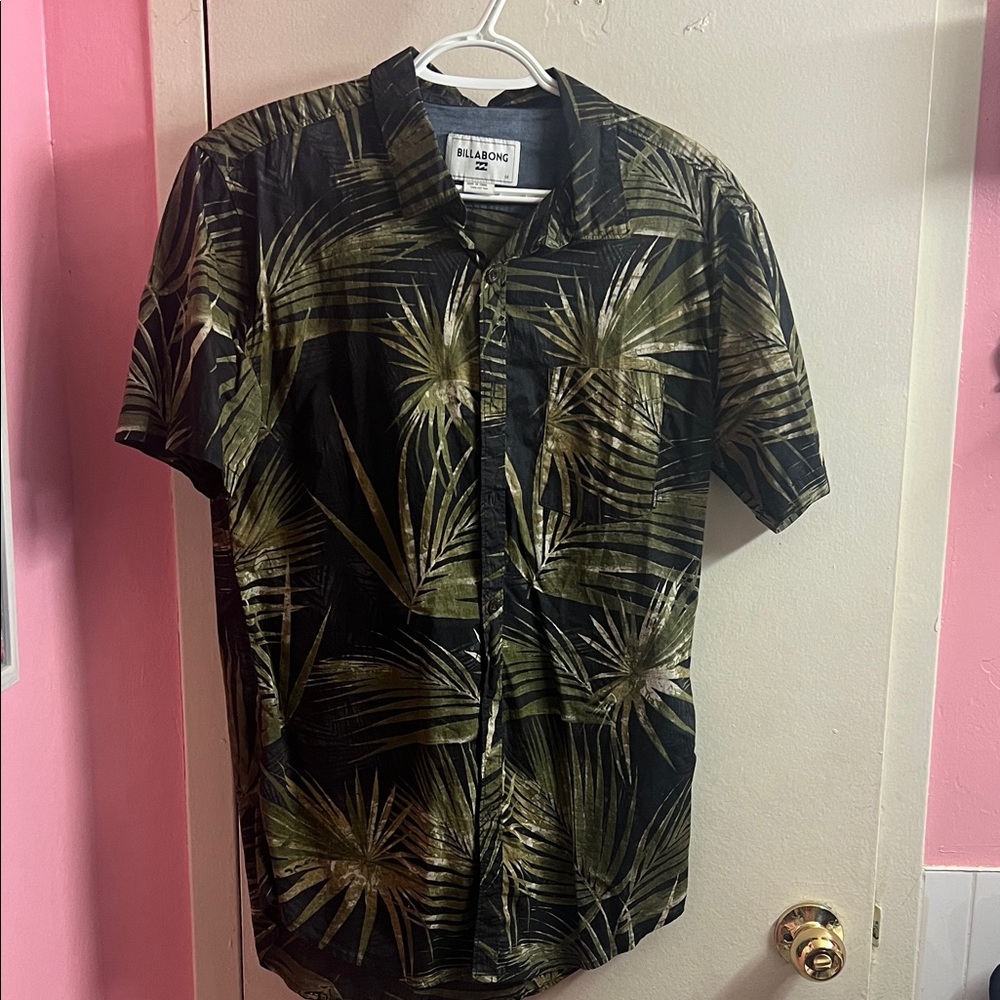 Billabong Men's Tropical Black and Olive Shirt